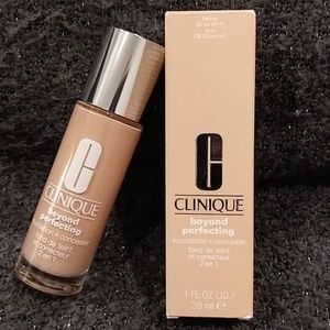 Clinique Beyond Perfecting Foundation+Concealer